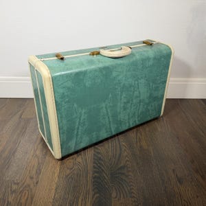 Vintage Samsonite Luggage: Bermuda Green Hardshell Suitcase, 1950s 'Streamlite'