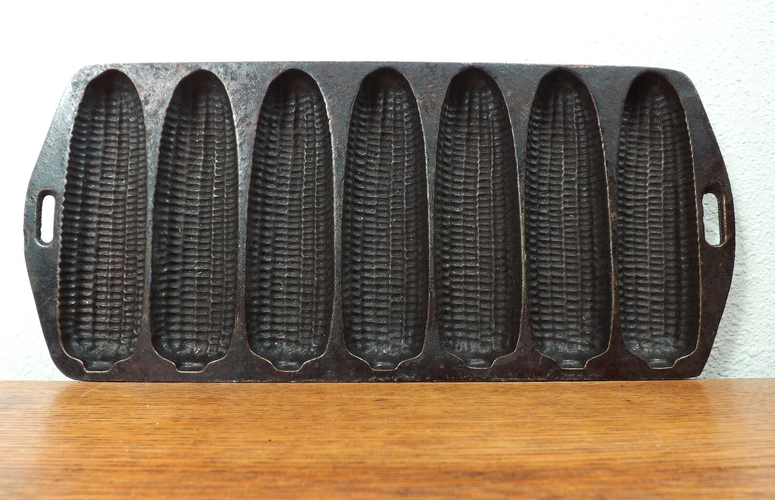 Corn Bread Pan Lodge 27 C Cast Iron Corn Stick Pan Crispy Etsy