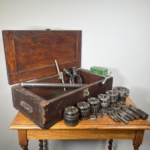 Tap & Die Sets for Pipe and Rod Threading in Wood Tool Box ~ Burring Reamer ~ Toledo, Greenfeld, Alvord, Walford ~ Vintage Machinist Tools