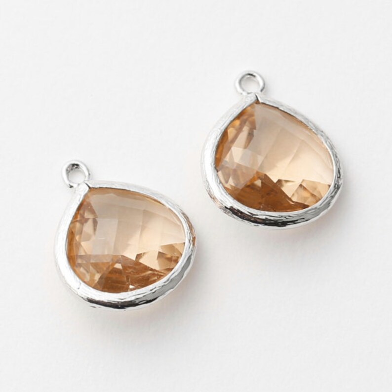 1003251 Light Peach 16k Gold Plated Brass Framed Glass Pendant 15mm x 18mm 1.7g 2pcs