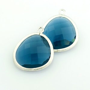 1030155 / Montana / Matt Rhodium Plated Brass Framed Glass Pendant (Extra Large) 24mm x 29mm / 5.8g / 2pcs