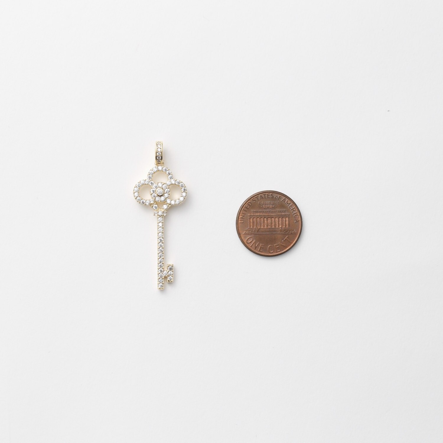 日本初の With Brass Plated Rhodium / Key CZ / 3263012 CZ 15.5 Pendant アクセサリー