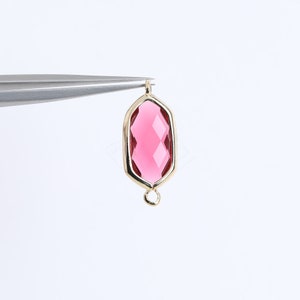 2082031 / Ruby / 16k Gold Plated Brass Framed Glass Connector 8.5mm x 20mm / 1g / 2pcs