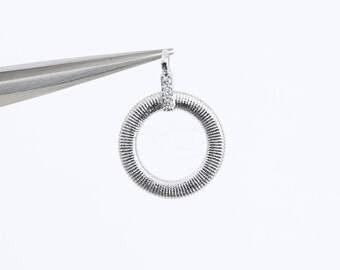 3828012 / Textured Circle / Rhodium Plated Brass with CZ Pendant 12.7mm x 17.6mm / 0.8g / 2pcs