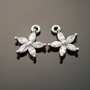 3057012 / Jasmine (Large) / Rhodium Plated Brass with Cubic Zirconia Pendant 10.3mm x 12mm / 0.6g / 2pcs