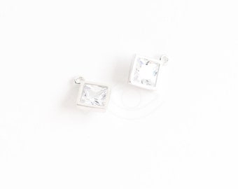 3637012 / Diamond Bezel Cubic / Rhodium Plated Brass with CZ Pendant 8.6mm x 10.2mm / 0.4g / 2pcs