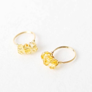 1044011 / Citrine Quartz / 16k Gold Plated Wire Loop Pendant  11.8mm x 17.1mm / 0.7g / 2pcs