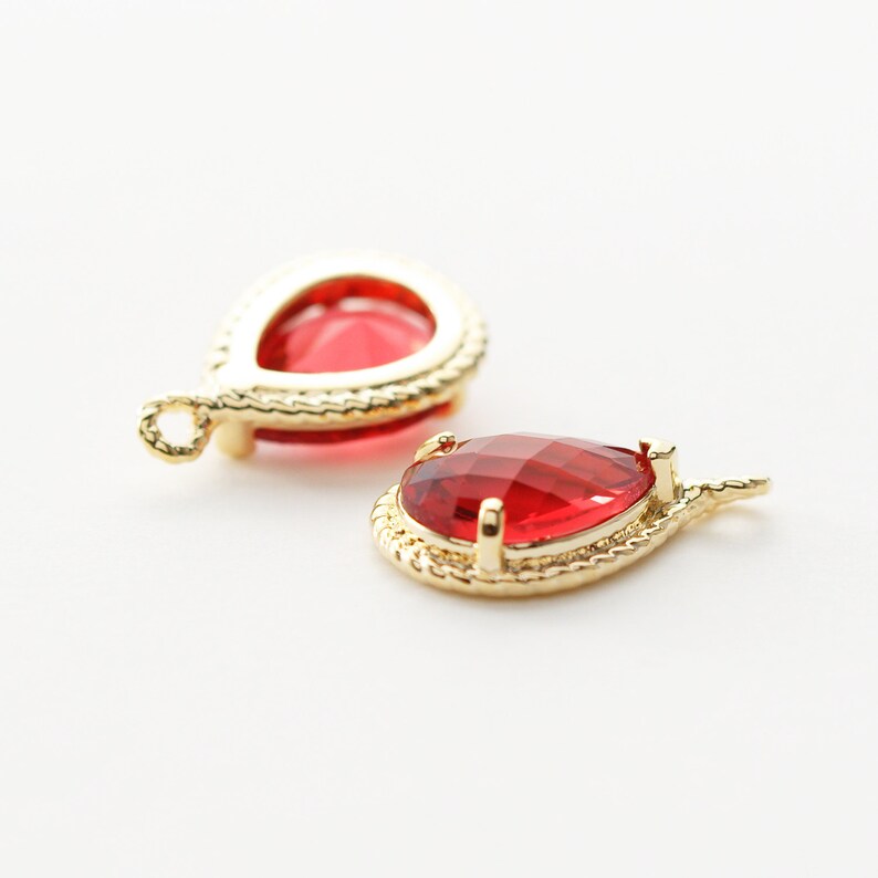 1010021 / Ruby / 16k Gold Plated Brass Framed Glass Pendant 12mm x 18mm / 1.4g / 2pcs image 2