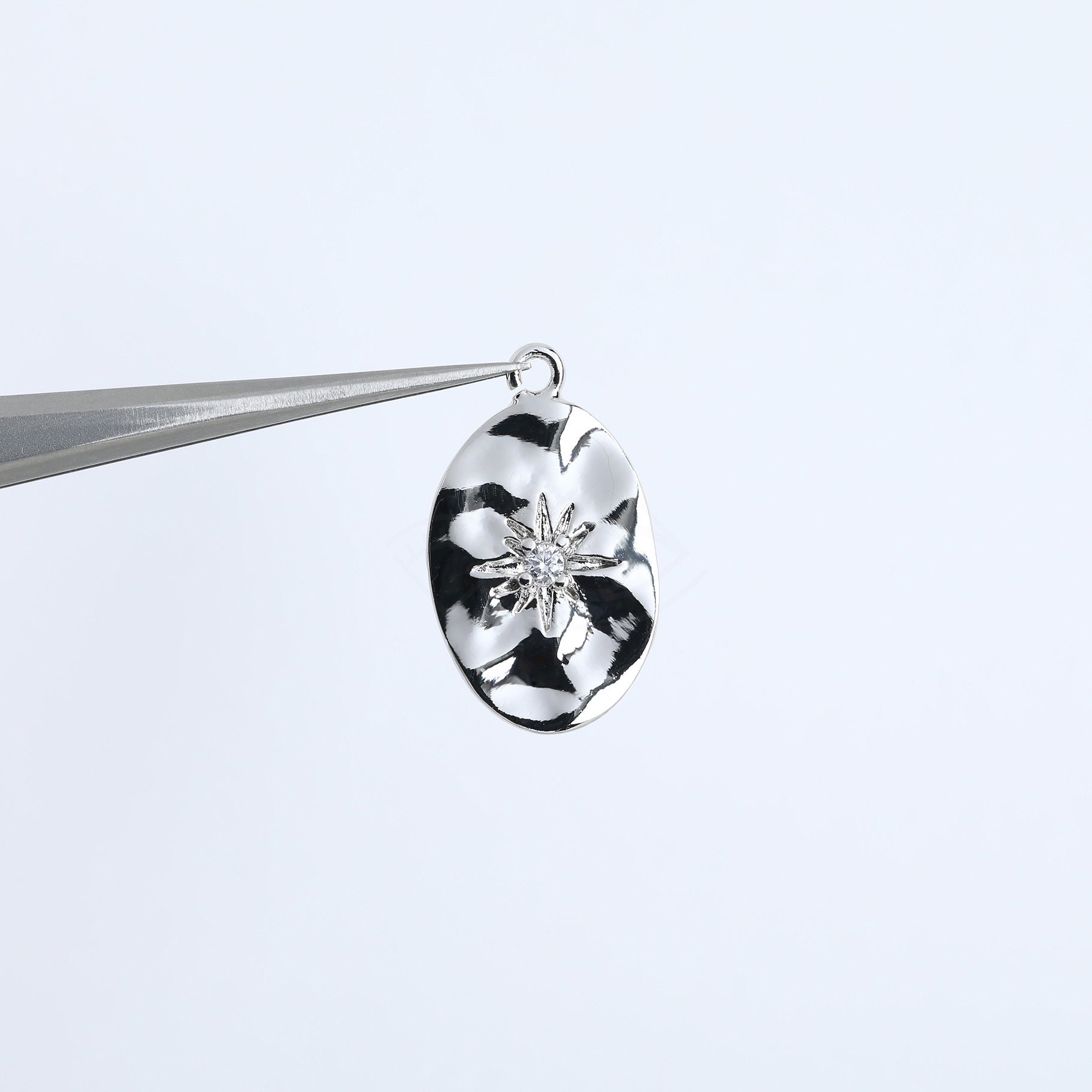 3698032 / Star Oval / Large / Rhodium Plated Brass With CZ