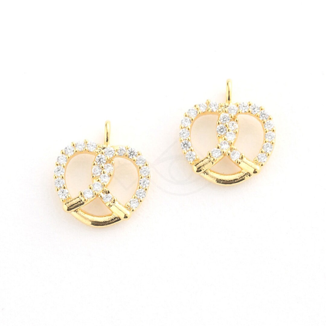キュウイブラザーズ 3360011 / Cubic Pretzel / 16k Gold Plated Brass With CZ