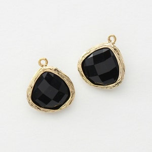 1009111 / Jet / 16k Gold Plated Brass Framed Glass Pendant 13mm x 16mm / 1.2g / 2pcs
