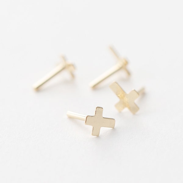 3318041 / Small Cross Pin / 16k Gold Plated Brass 3.5mm x 4.5mm / 0.1g / 4pcs