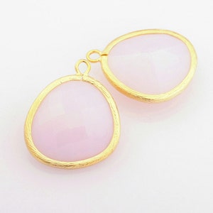1030214 / Violet Opal / 16k Matt Gold Plated Brass Framed Glass Pendant (Extra Large) 24mm x 29mm / 5.8g / 2pcs