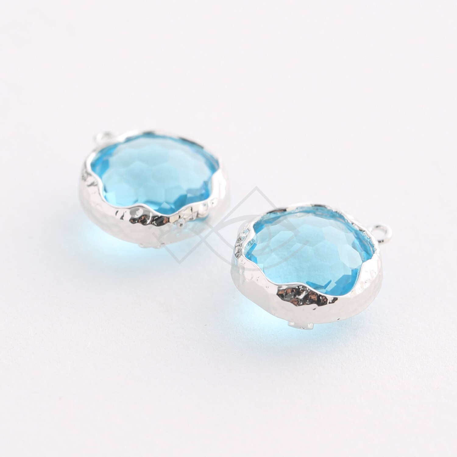 1028102 / Aquamarine / Rhodium Plated Brass Framed Glass Pendant 