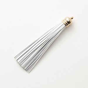 4001111 / White / Genuine Leather Tassel / 16k Gold Plated Brass Cap 12mm x 98mm / 7.5g / 60strands / 1pcs