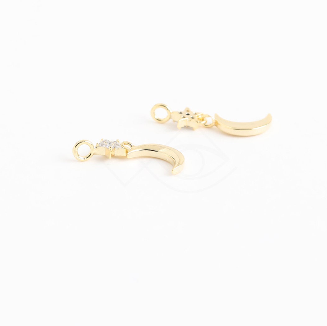3631011 / Star Linked Crescent / 16k Gold Plated Brass With