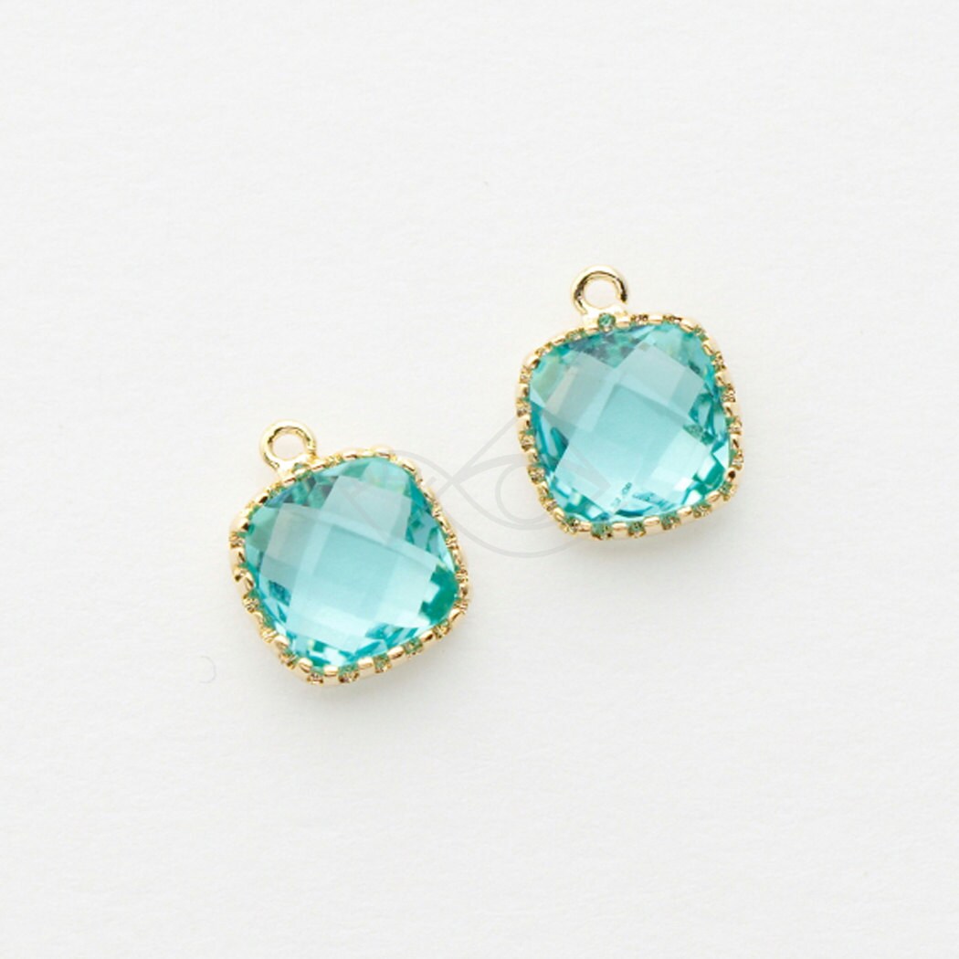 1045191 / Chrysolite / 16k Gold Plated Brass Framed Glass Pendant  9mm x 11mm / 0.6g / 2pcs