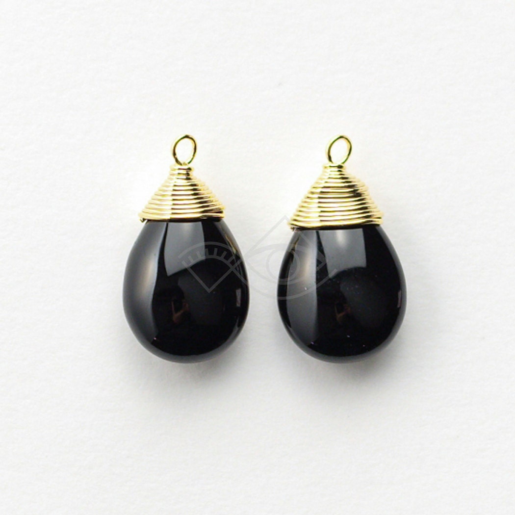 1050072 / Black Onyx / Rhodium Plated Wire Loop Pendant 10mm