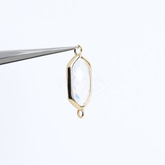2082051 / White Opal / 16k Gold Plated Brass Framed Glass Connector 8.5mm x 20mm / 1g / 2pcs