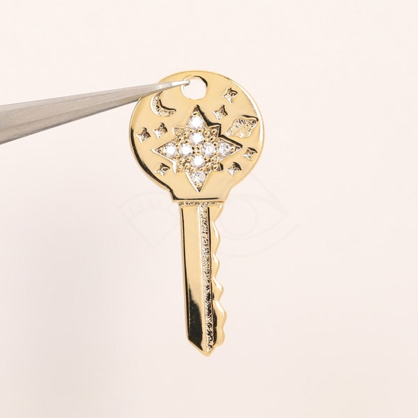 3862011 / Cubic Key / 16k Gold Plated Brass with Cubic Pendant 10.4mm x 21.8mm / 1.3g / 1pcs