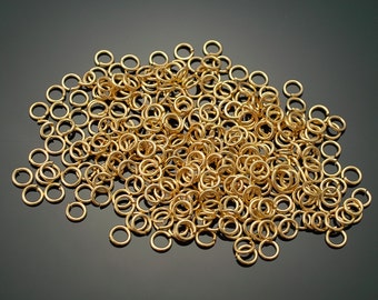 5001011 / Over 300pcs (About 8g) / 0.6mm Thickness, 2mm Inner diameter / Jump Ring / Gold Plated Brass