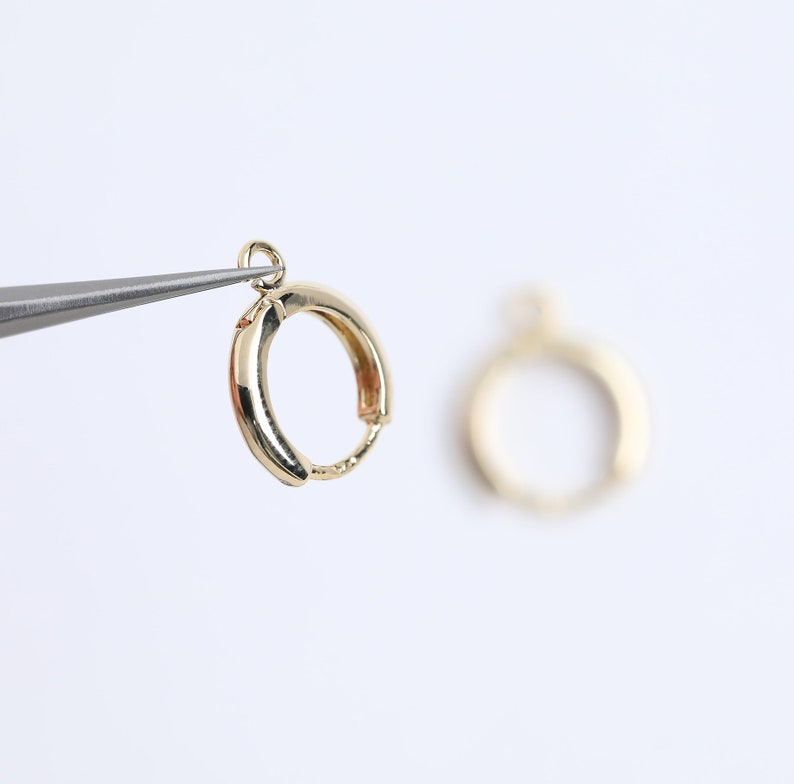 5621031 Simple Round 16k Gold Plated Brass One Touch Earring 11.6mm Diameter 0.6g 2pcs