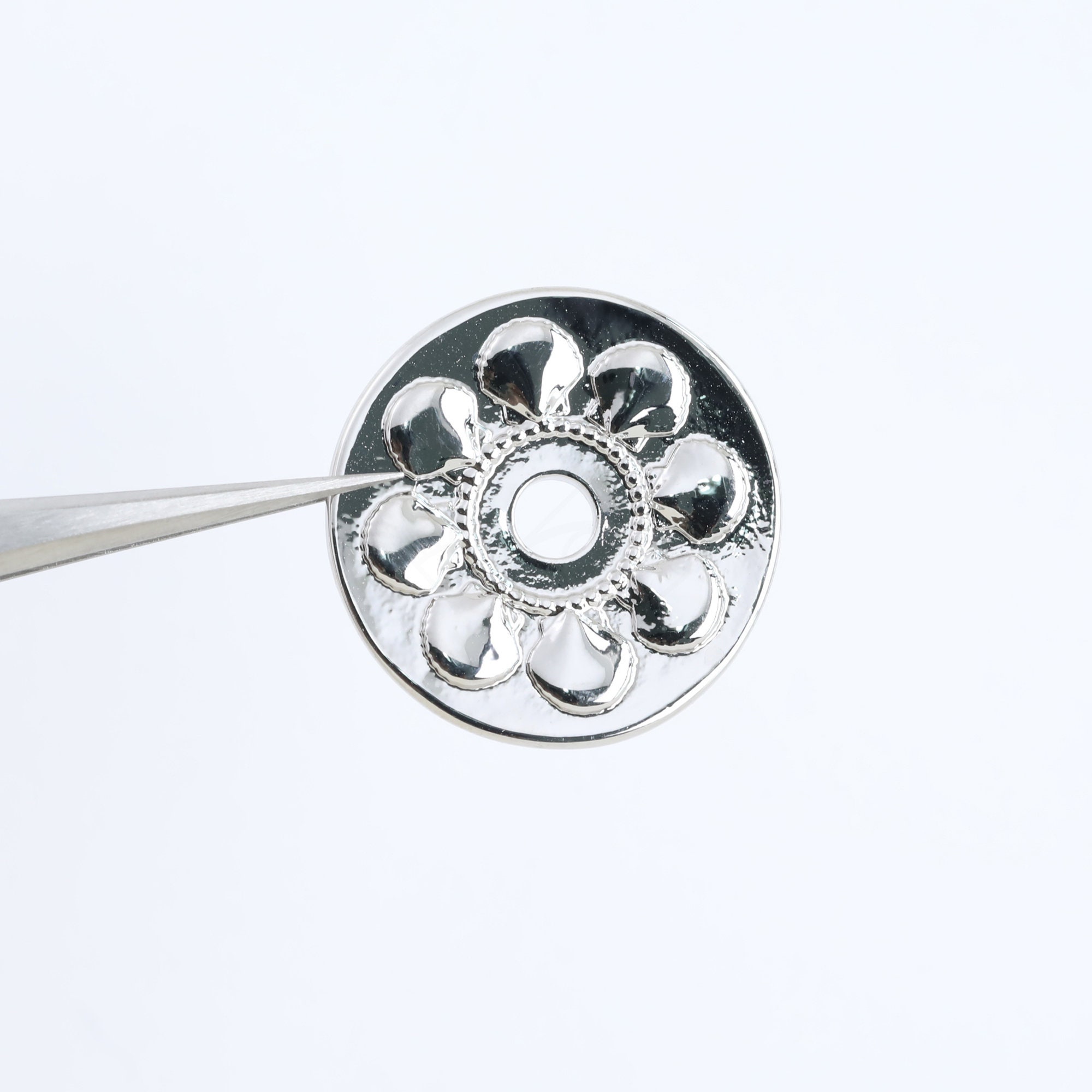 3832017 / Round Disk / Rose Gold Plated Brass Pendant 18.7mm Etsy