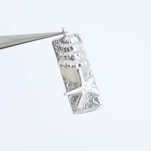 3835015 / Rechthoekig schelp en zeester / Hanger mat gerhodineerd messing 9 mm x 26,4 mm / 3,3 g / 2 stuks
