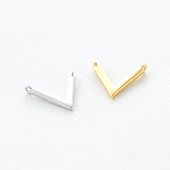 3204015 / V Connector / Matt Rhodium Plated Brass Connector 12.6mm 