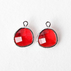 1040092 / Light Siam / Rhodium Plated Brass Framed Glass Pendant 13.2mm x 16.7mm / 1.4g / 2pcs