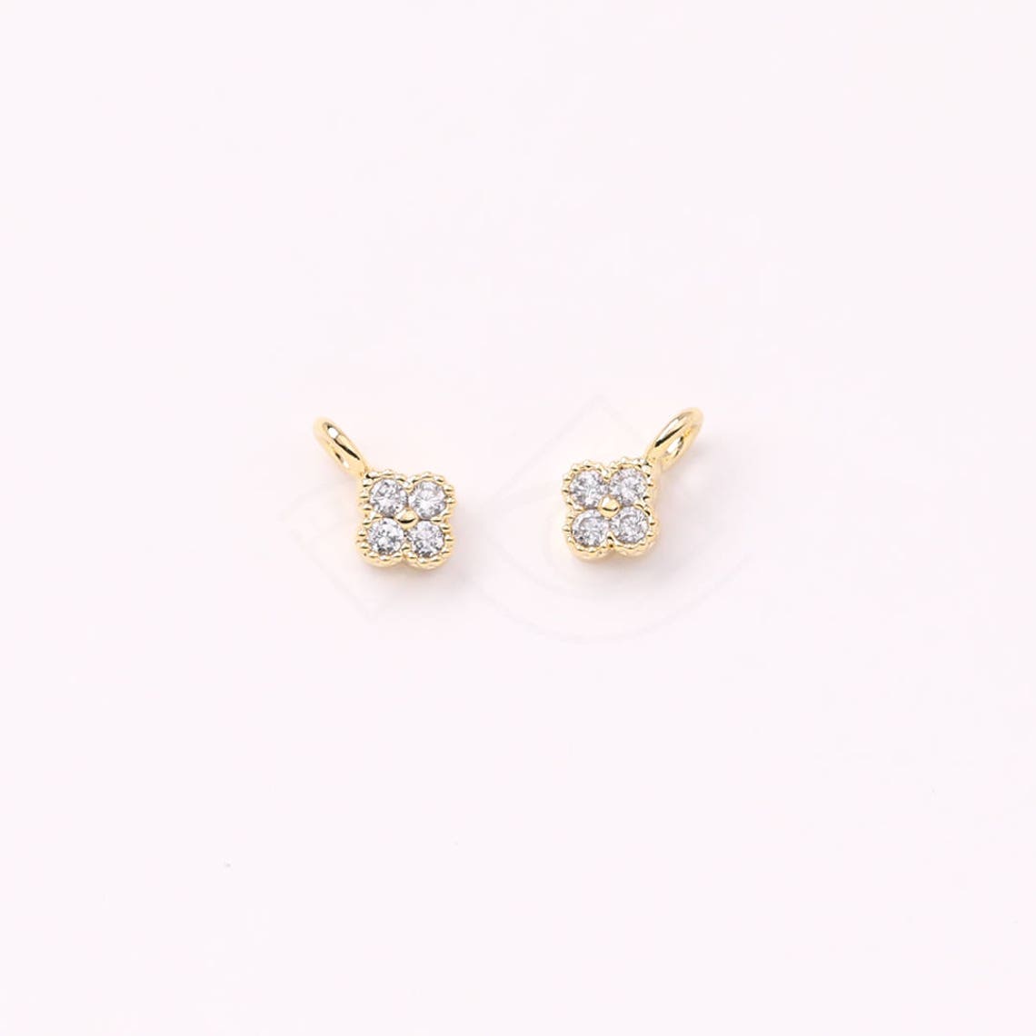 3074071 / Four Leaf Clover / 16k Gold Plated Brass With CZ - Etsy
