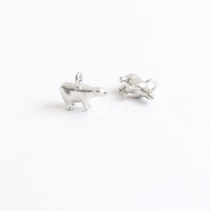 3677025 / Eisbär / Messing Anhänger matt rhodiniert 12.3 mm x 9,3 mm / 1,1g / 2Stk