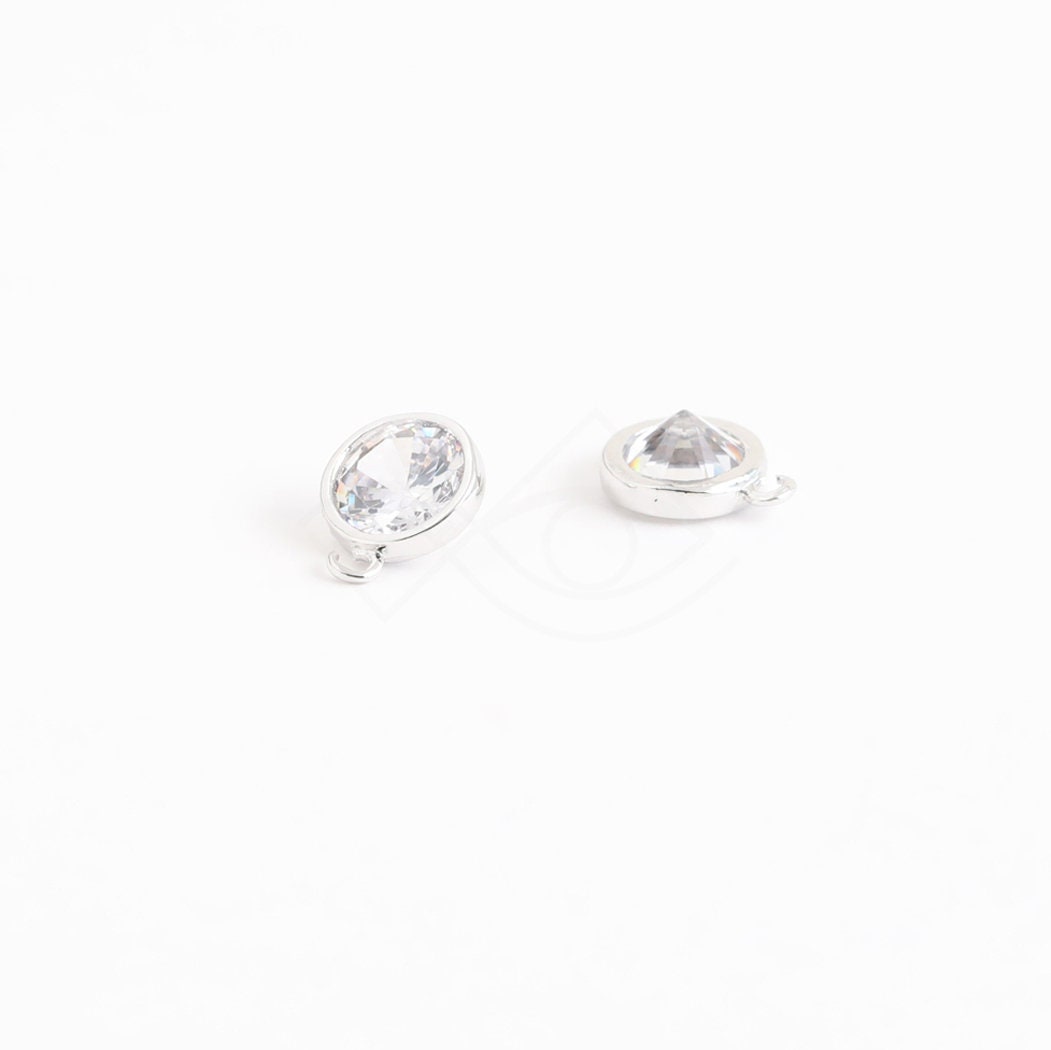3637041 / Round Bezel Cubic / 16k Gold Plated Brass With CZ 3637041 / Round Bezel Cubic / 16k Gold Plated Brass With CZ
