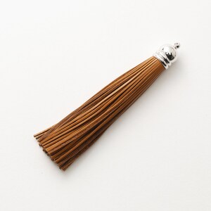 4001222 / Light Brown / Genuine Leather Tassel / Rhodium Plated Brass Cap 12mm x 98mm / 7.5g / 60strands / 1pcs