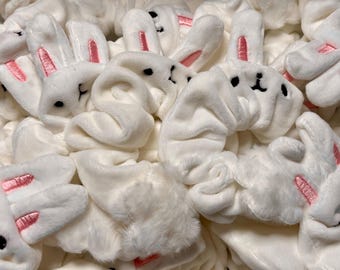 Hase Scrunchie