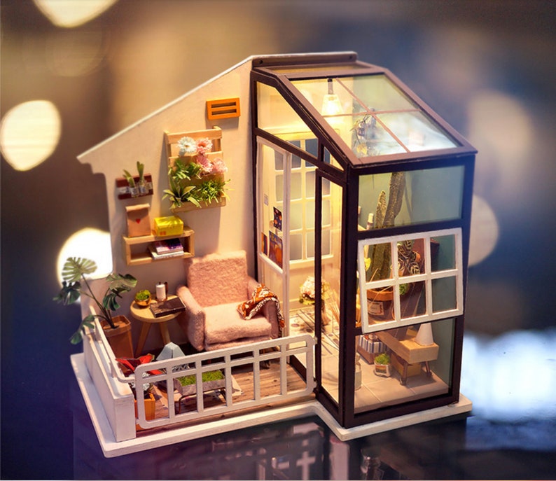 build miniature house kits