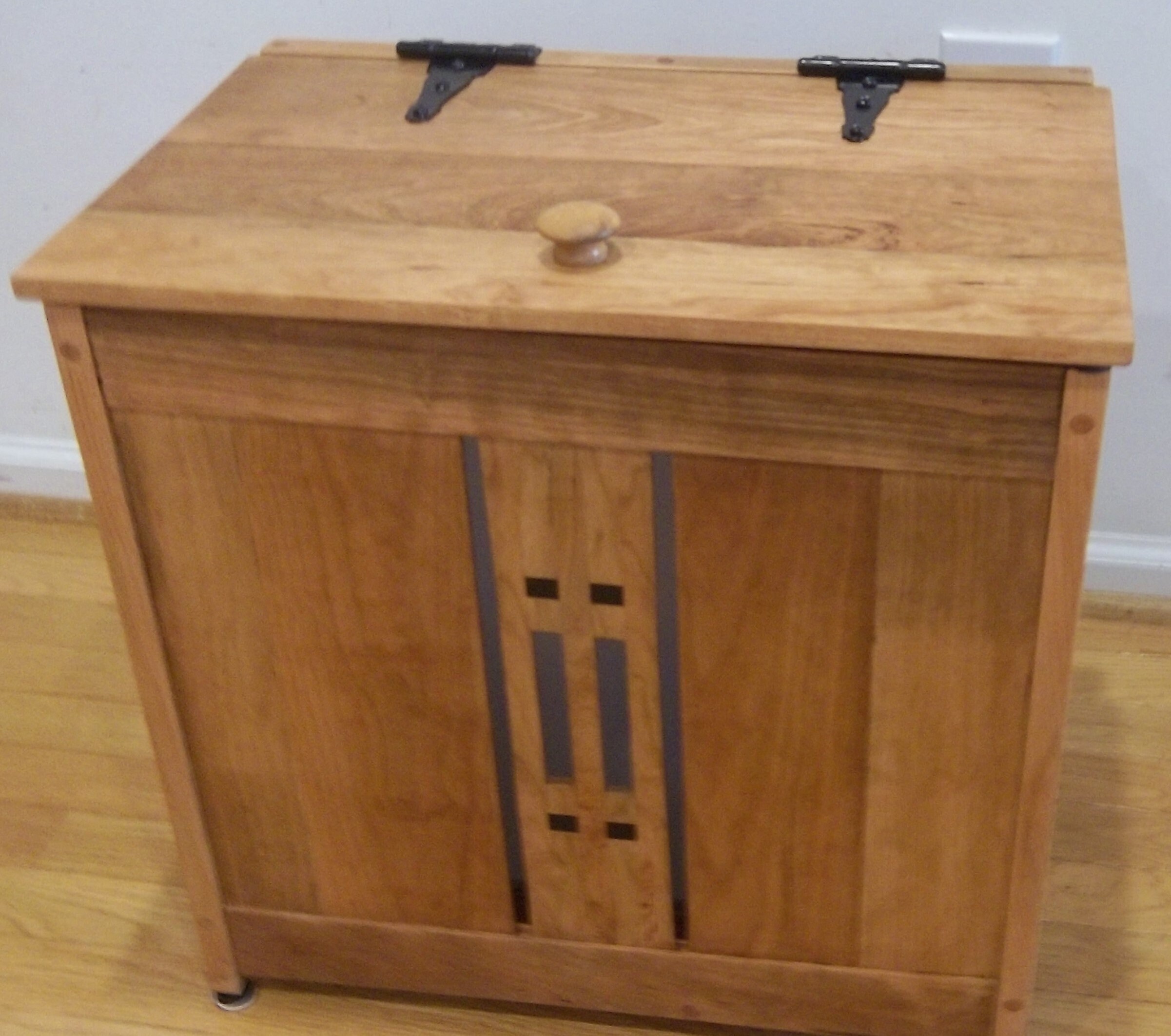 Pet Food Keeper Arts and Crafts Style