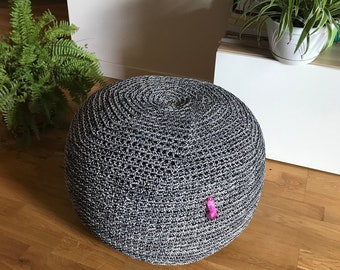 Pouf extérieur, pouf ottoman au crochet noir et blanc, pouf scandinave en tricot cadeaux uniques