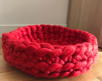 Chunky Pet Bed Vegan Wool Round Pet Bed Super Giant Bulky Yarn Cat Dog House Cave Handmade 100% Vegan Eco-Friendly Arm Knit Chunky