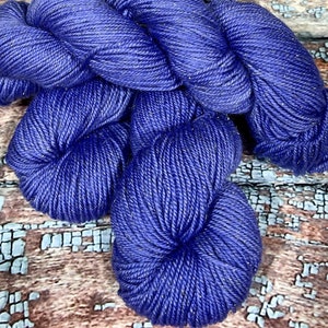 Hollywood Stars - Fingering  Wt. - 50 grams - 84/16 SW Merino/Stellina - Hyacinth - Free Shipping!