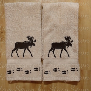 Moose with Tracks Hand Towels, Cabin Lodge Decor