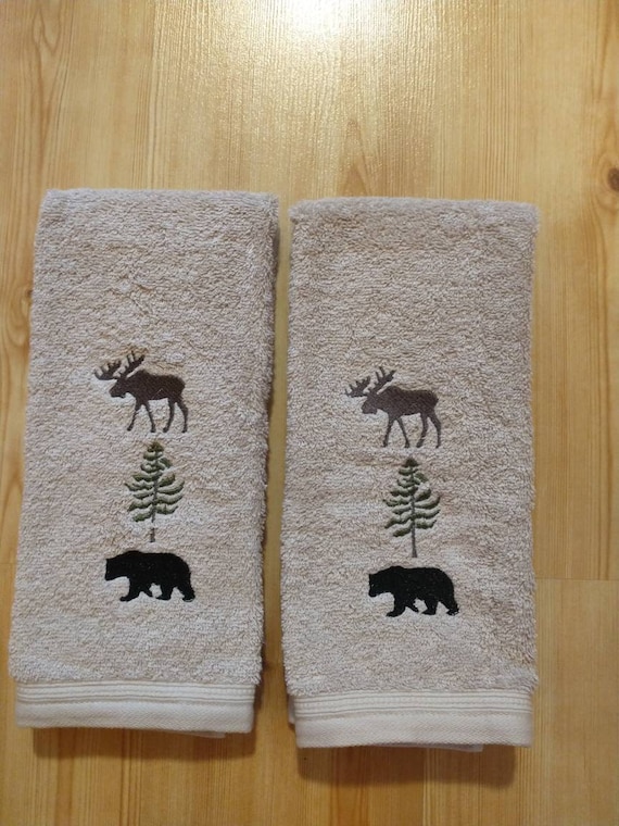 2 Bear Hand Towel Cabin Themed Kitchen Towels with Animals Lodge White  Dishcloth