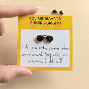 Mini-message Shine Bright - Mini carte édifiante avec figurine de lunettes de soleil - Cadeau d'encouragement, juste parce que, motivant. Billet de poche, bravo.