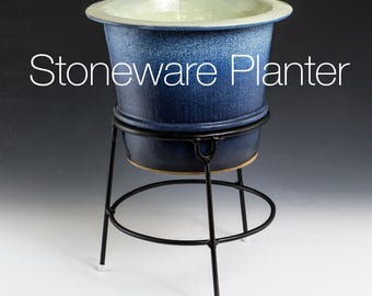 Stoneware Planter with iron Stand