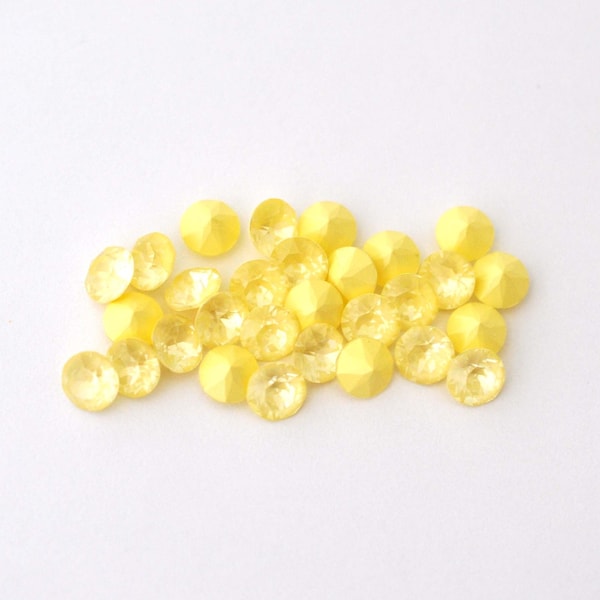 Soft Yellow Ignite 29ss 1088 Chatons 6mm Barton Crystal- Multiple Pack Sizes Available