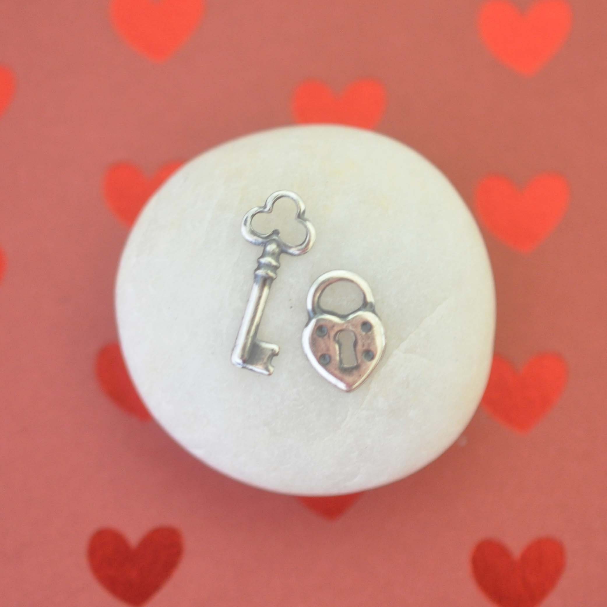 値下限界OX JEWELRy Silver Button Badge SMALL OX JEWELRy Silver Button Badge SMALL | MB -ther