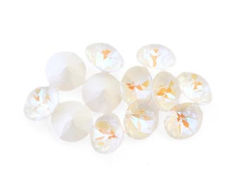 Light Grey Delite 39ss 1088 Round Crystals by Swarovski® 8mm Pointed Back Chatons, Cup Chain