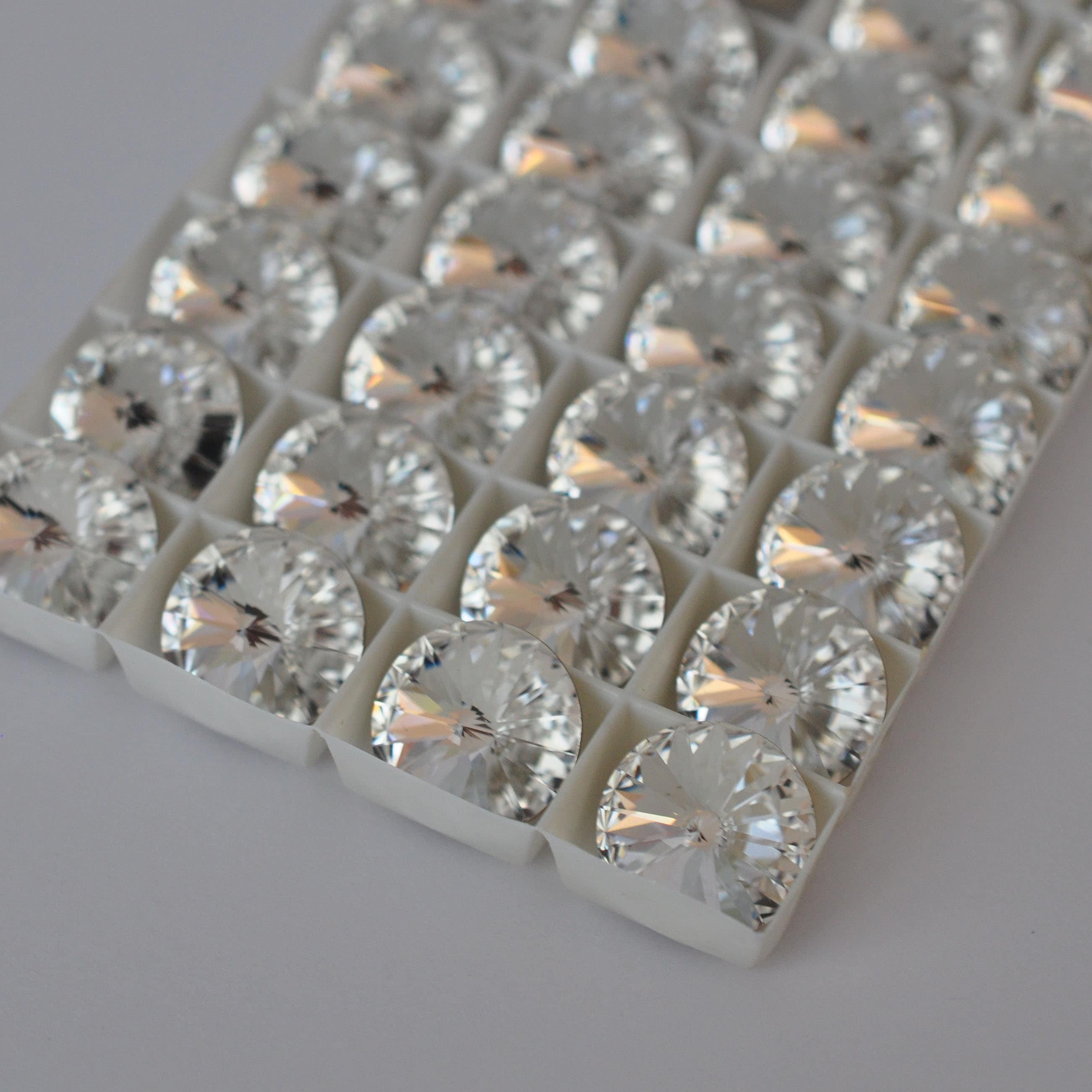 Clear Crystal 16mm 1122 Rivoli Round Crystals by Swarovski® - Etsy