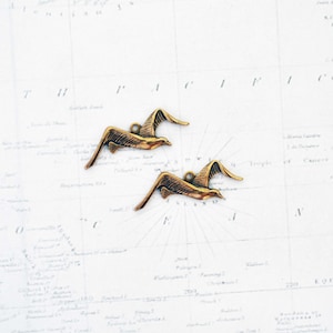 Antique Brass Ox Sea Gull, Ocean Bird, Seagull - Vintage DIY Jewelry Supplies - Made In The USA - Birding - Multiple Pack Sizes - VB016