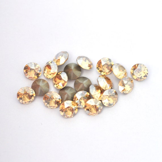 Golden Shadow 29ss 1088 Round Crystals by Swarovski® 6mm Pointed